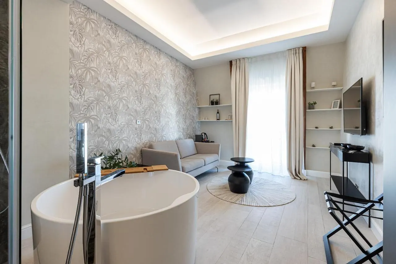 Le Dortoir Boutique Suites Nice Hotel