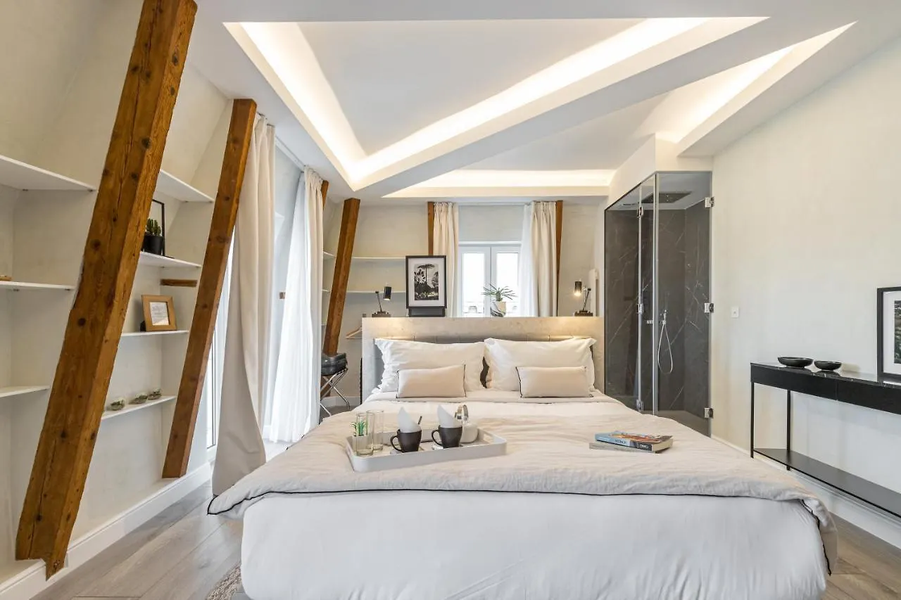 ניס Le Dortoir Boutique Suites מלון